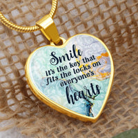 Load image into Gallery viewer, Silver Women Heart Necklace - Smile Snake Chain
